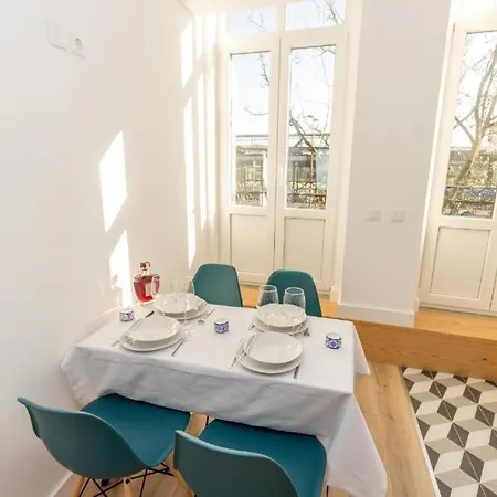 Modern - Campanha Train Station פורטו