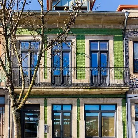 Modern - Campanha Train Station *